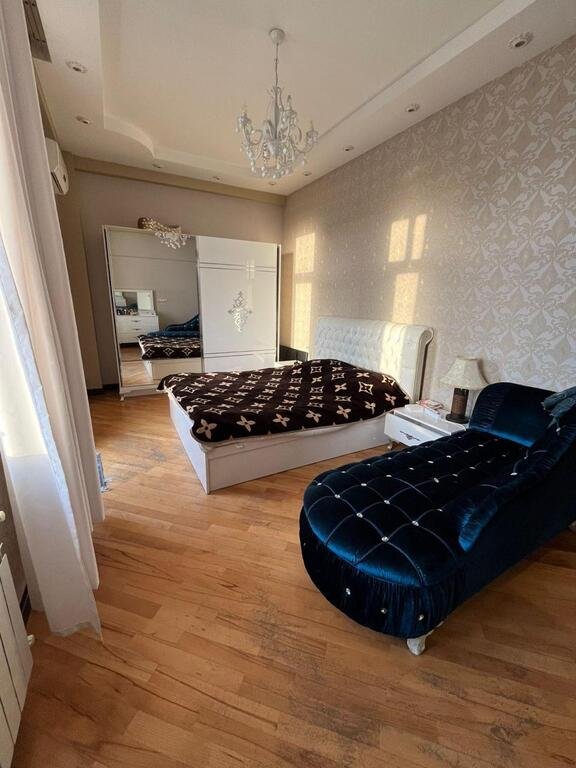 Satılır 3 otaqlı yeni tikili, 105 m², İnşaatçılar m.-5