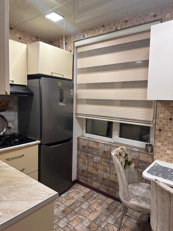 Satılır 2 otaqlı köhnə tikili, 50 m², Elmlər Akademiyası m.-8