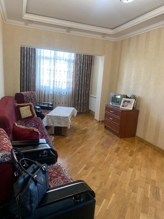 Satılır 4 otaqlı köhnə tikili, 116 m², Xalqlar dostluğu m.-1