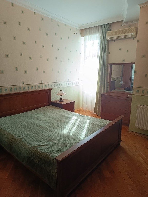Kirayə verilir 3 otaqlı yeni tikili, 140 m², Nizami m.-8