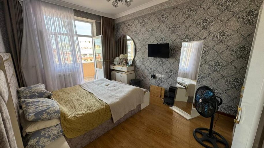 Satılır 4 otaqlı yeni tikili, 145 m², İnşaatçılar m.-3