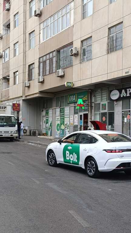 Satılır 3 otaqlı yeni tikili, 105 m², İnşaatçılar m.-15