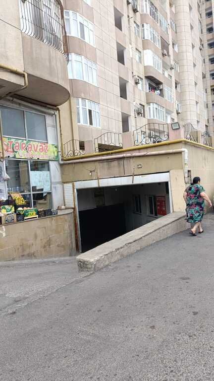 Satılır 3 otaqlı yeni tikili, 105 m², İnşaatçılar m.-16