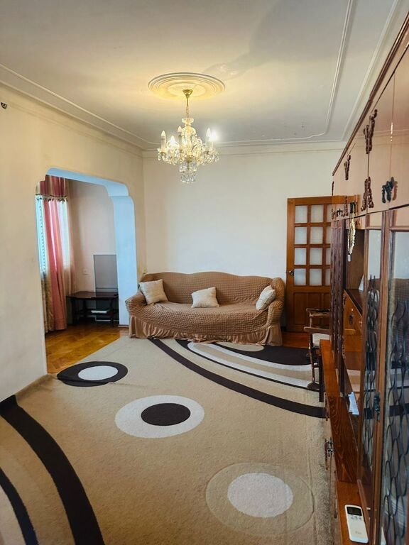 Satılır 2 otaqlı köhnə tikili, 65 m², Memar Əcəmi m.-1