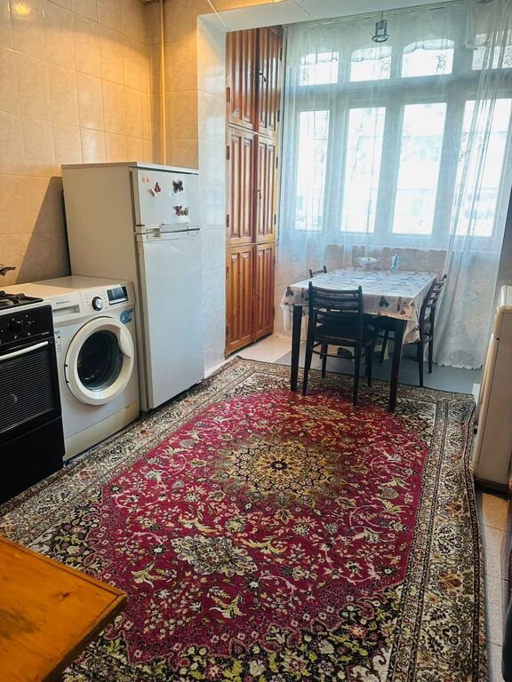 Satılır 2 otaqlı köhnə tikili, 65 m², Memar Əcəmi m.-6