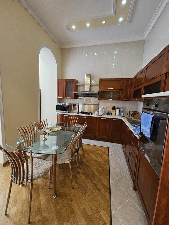 Kirayə verilir 3 otaqlı köhnə tikili, 100 m², Sahil m.-4