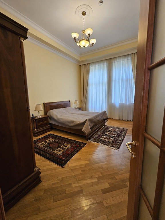 Kirayə verilir 3 otaqlı köhnə tikili, 100 m², Sahil m.-7
