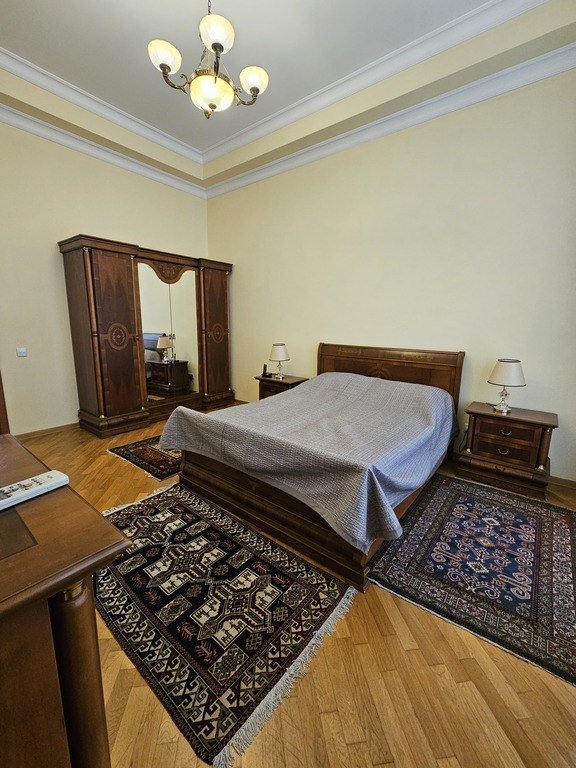 Kirayə verilir 3 otaqlı köhnə tikili, 100 m², Sahil m.-8