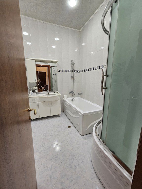 Kirayə verilir 3 otaqlı köhnə tikili, 100 m², Sahil m.-9