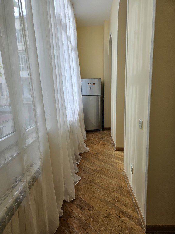 Kirayə verilir 3 otaqlı köhnə tikili, 100 m², Sahil m.-11