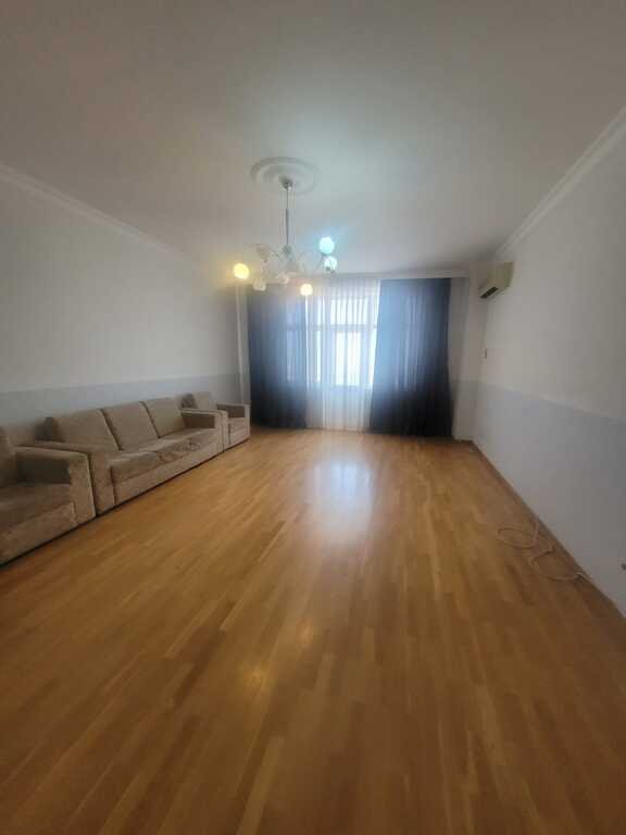 Satılır 4 otaqlı yeni tikili, 190 m², Elmlər Akademiyası m.-5