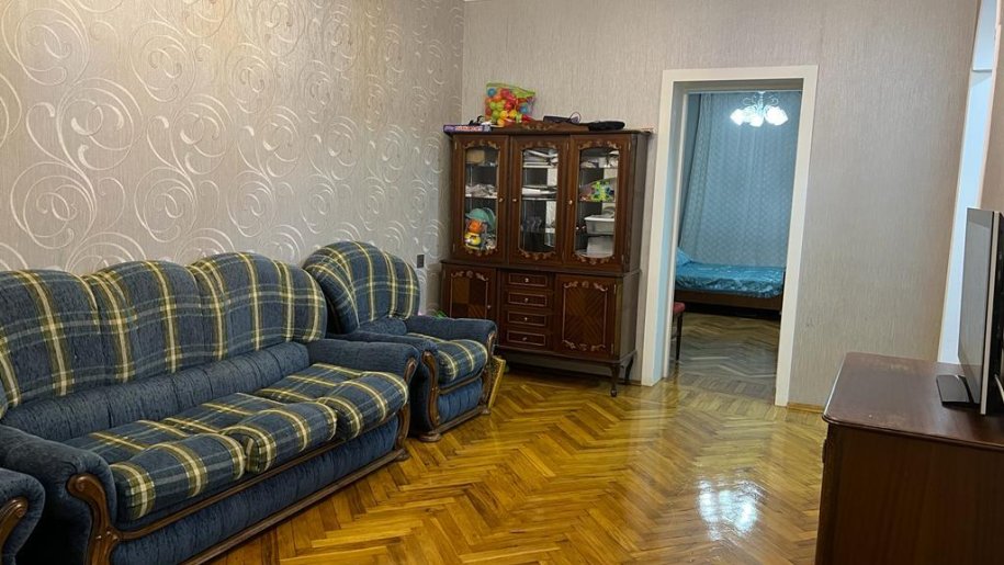 Satılır 2 otaqlı köhnə tikili, 56 m², Elmlər Akademiyası m.-2