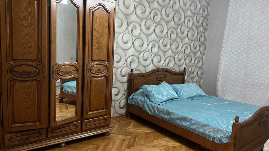 Satılır 2 otaqlı köhnə tikili, 56 m², Elmlər Akademiyası m.-6