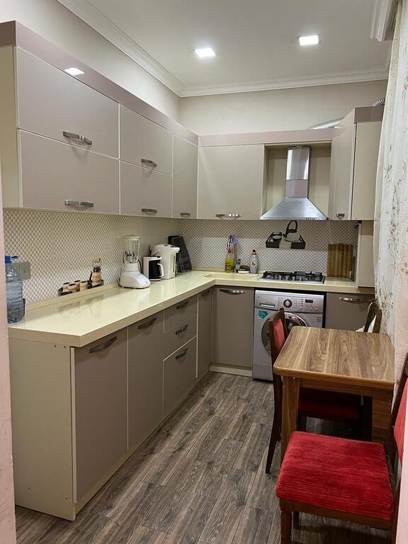 Satılır 2 otaqlı köhnə tikili, 56 m², Elmlər Akademiyası m.-10