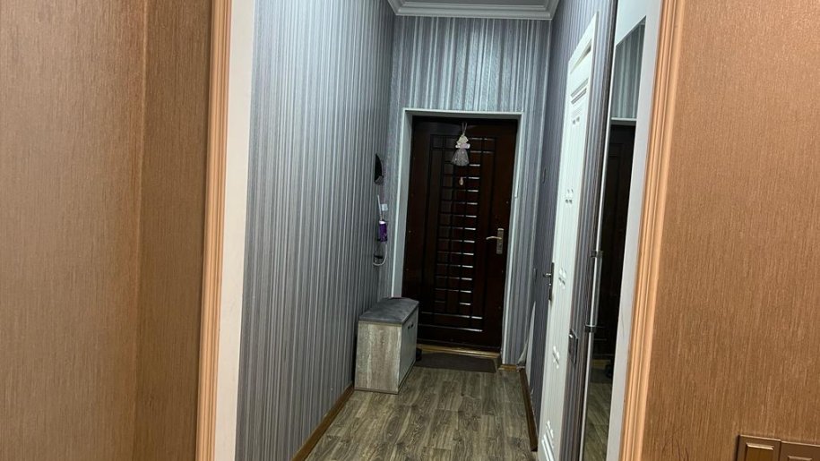 Satılır 2 otaqlı köhnə tikili, 56 m², Elmlər Akademiyası m.-20