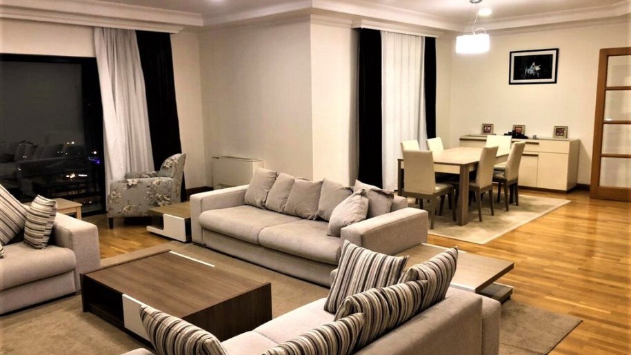 Kirayə verilir 4 otaqlı yeni tikili, 240 m², 28 May m.-3