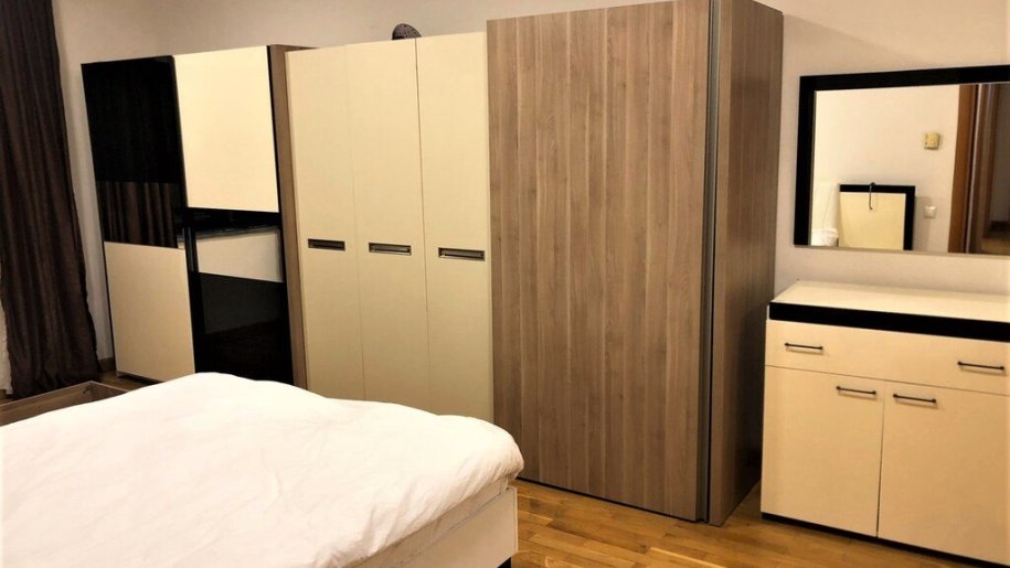 Kirayə verilir 4 otaqlı yeni tikili, 240 m², 28 May m.-7