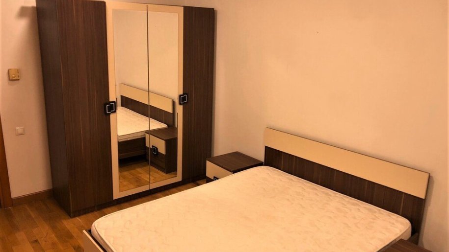 Kirayə verilir 4 otaqlı yeni tikili, 240 m², 28 May m.-9