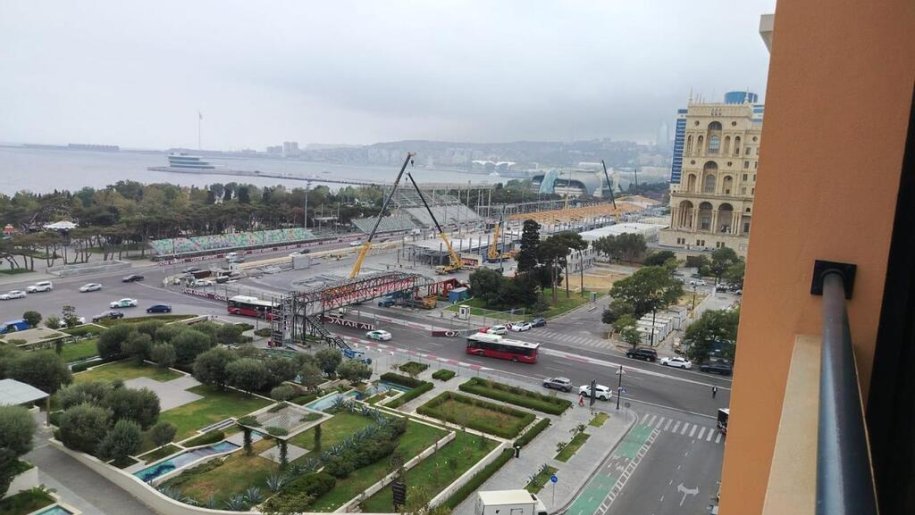 Kirayə verilir 4 otaqlı yeni tikili, 240 m², 28 May m.-23