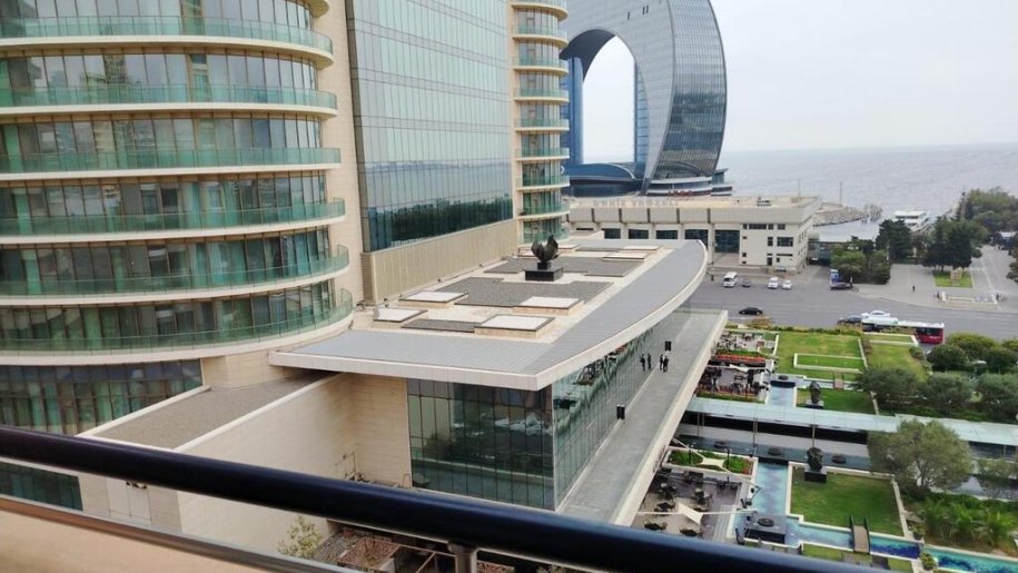 Kirayə verilir 4 otaqlı yeni tikili, 240 m², 28 May m.-25