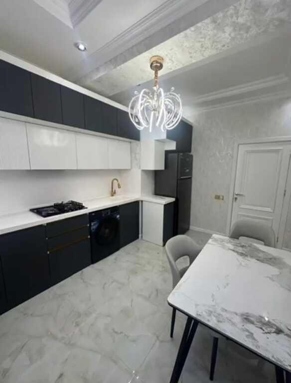 Satılır 3 otaqlı yeni tikili, 100 m², 20 Yanvar m.-10