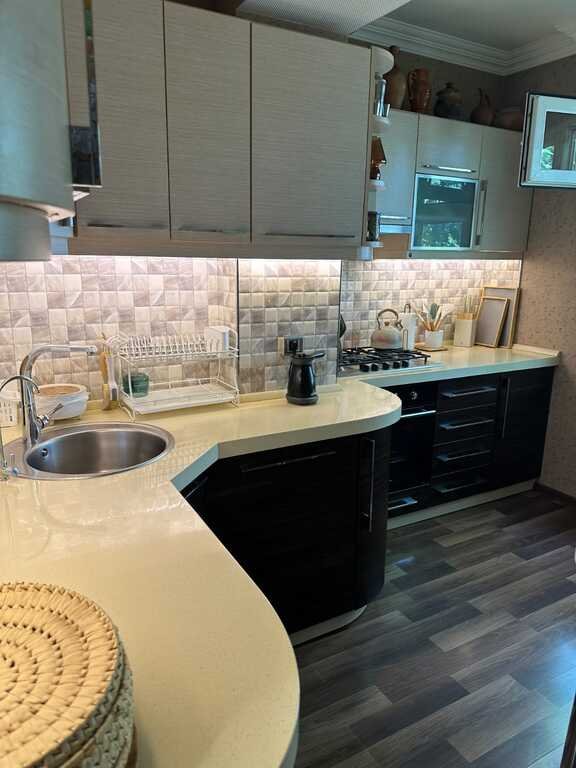 Satılır 3 otaqlı köhnə tikili, 75 m², Nəriman Nərimanov m.-10