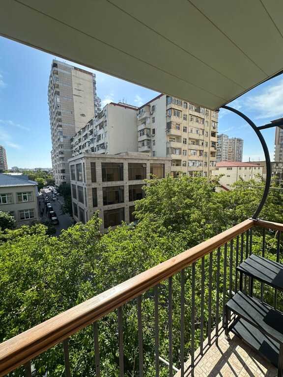 Satılır 3 otaqlı köhnə tikili, 75 m², Nəriman Nərimanov m.-11
