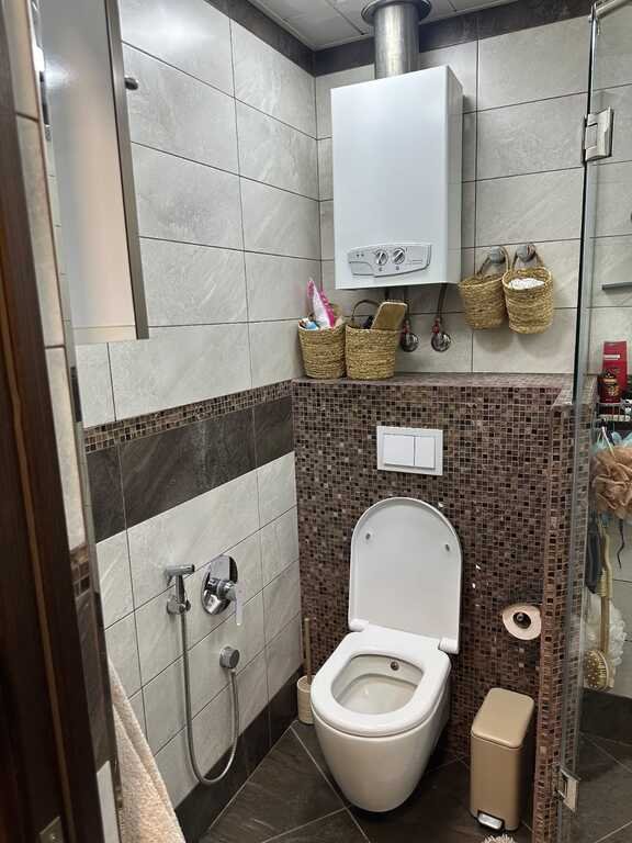 Satılır 3 otaqlı köhnə tikili, 75 m², Nəriman Nərimanov m.-25