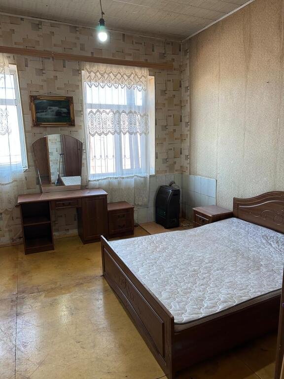 Kirayə verilir 1 otaqlı köhnə tikili, 35 m², Neftçilər m.-14