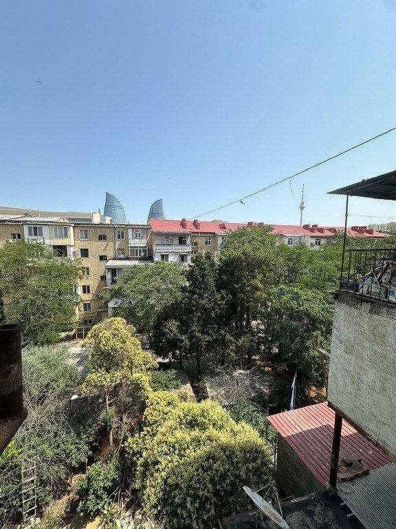 Satılır 2 otaqlı köhnə tikili, 50 m², Yasamal-1