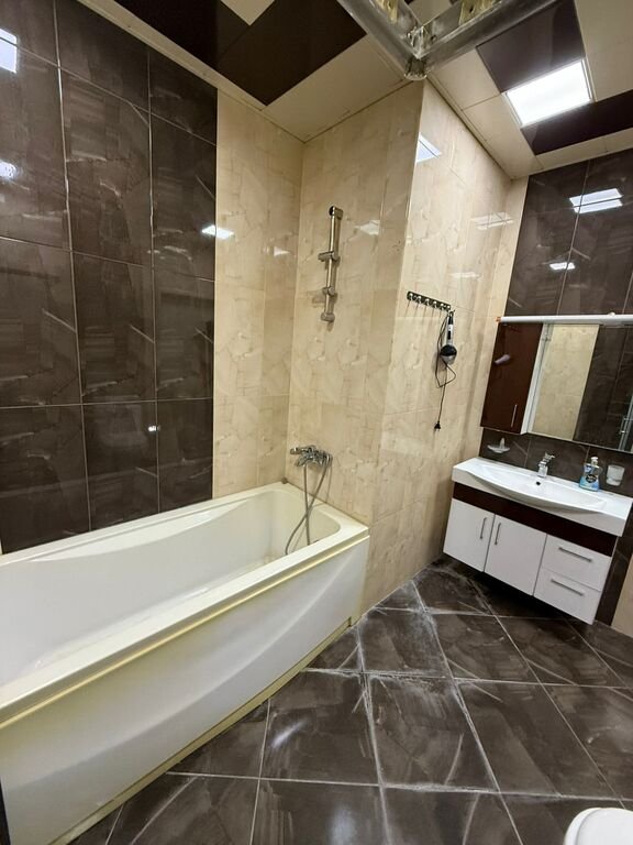 Kirayə verilir 3 otaqlı yeni tikili, 150 m², 8 noyabr-22