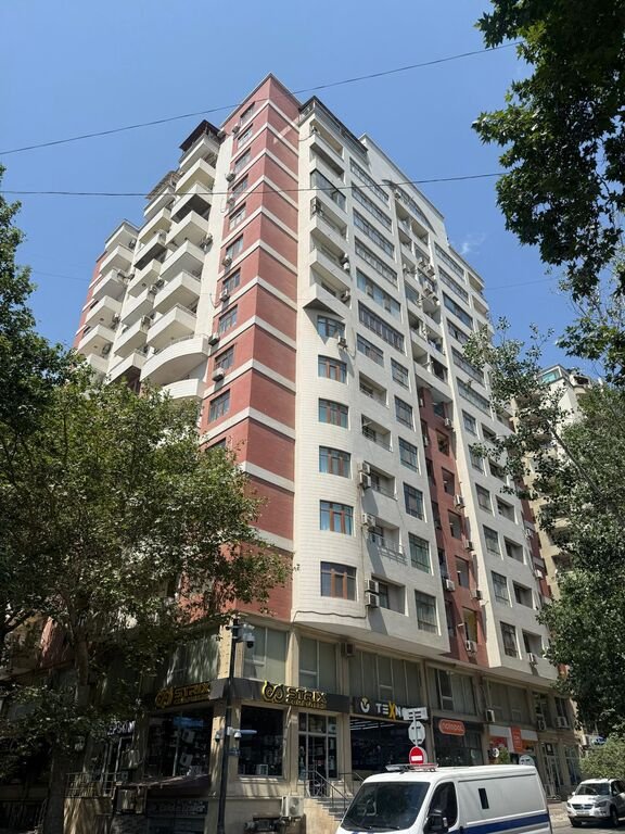 Kirayə verilir 3 otaqlı yeni tikili, 160 m², 28 May m.-16