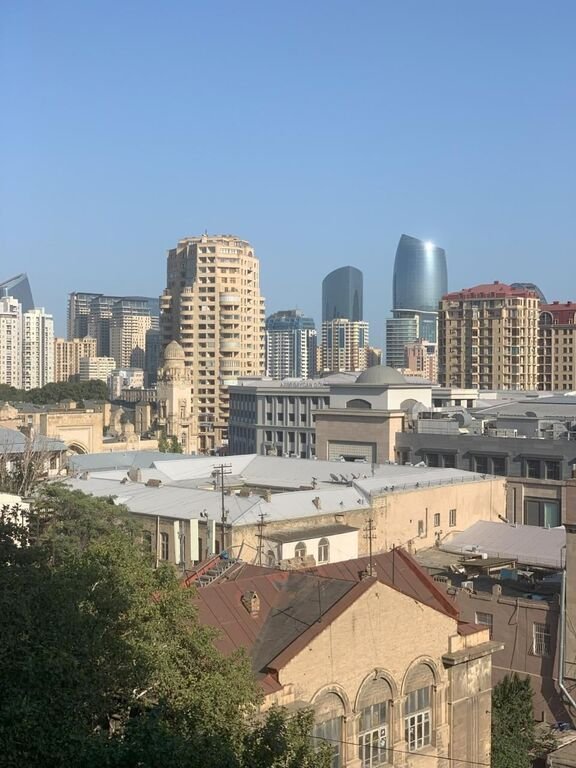 Kirayə verilir 3 otaqlı yeni tikili, 160 m², 28 May m.-20
