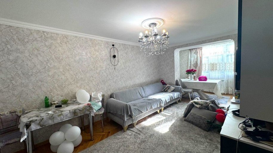 Satılır 3 otaqlı köhnə tikili, 85 m², Elmlər Akademiyası m.-1