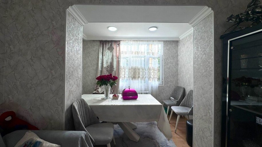 Satılır 3 otaqlı köhnə tikili, 85 m², Elmlər Akademiyası m.-3