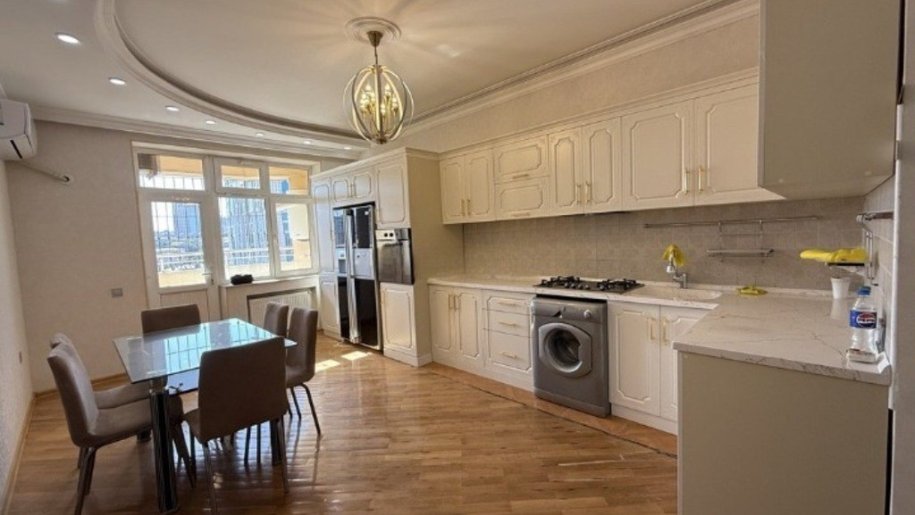 Satılır 3 otaqlı yeni tikili, 180 m², Nizami m.-11