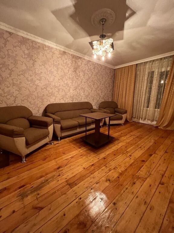 Kirayə verilir 2 otaqlı köhnə tikili, 53 m², Neftçilər m.-1