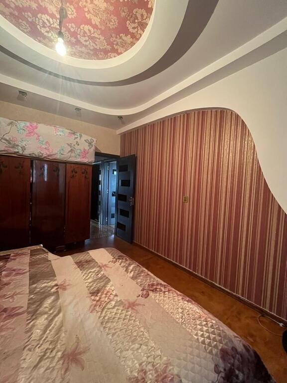 Satılır 3 otaqlı köhnə tikili, 98 m², Elmlər Akademiyası m.-6