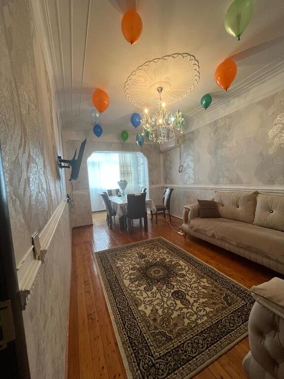 Satılır 3 otaqlı köhnə tikili, 98 m², Elmlər Akademiyası m.-15