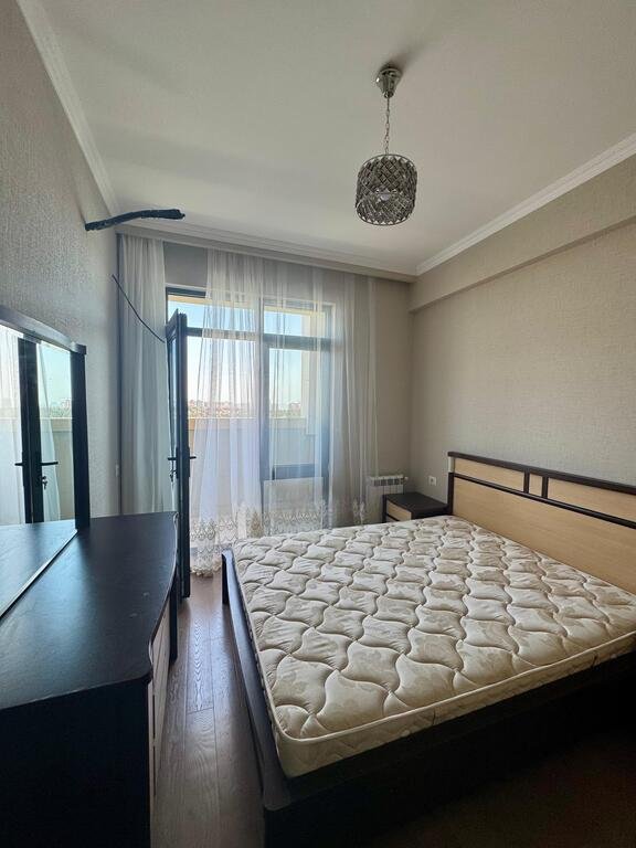 Kirayə verilir 2 otaqlı yeni tikili, 65 m², İnşaatçılar m.-6