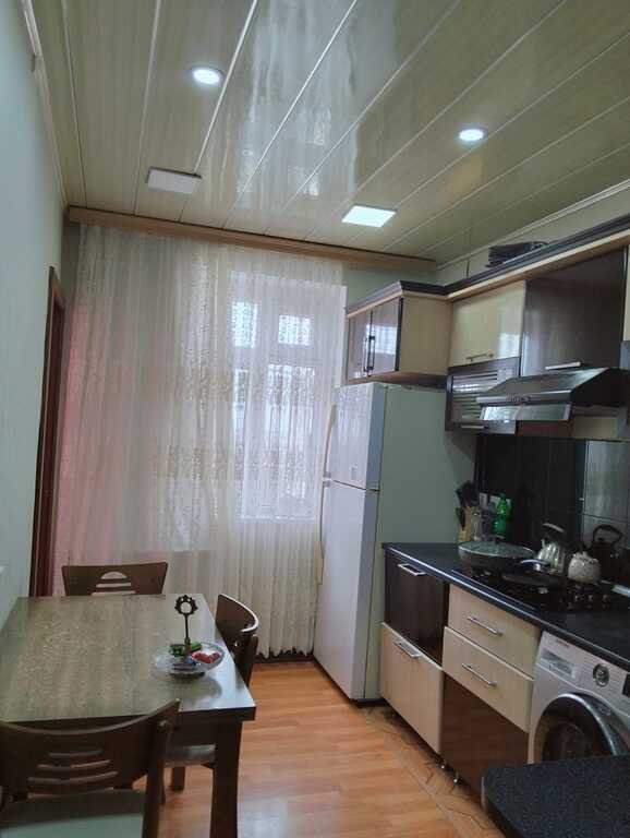 Satılır 4 otaqlı köhnə tikili, 100 m², Nizami-18