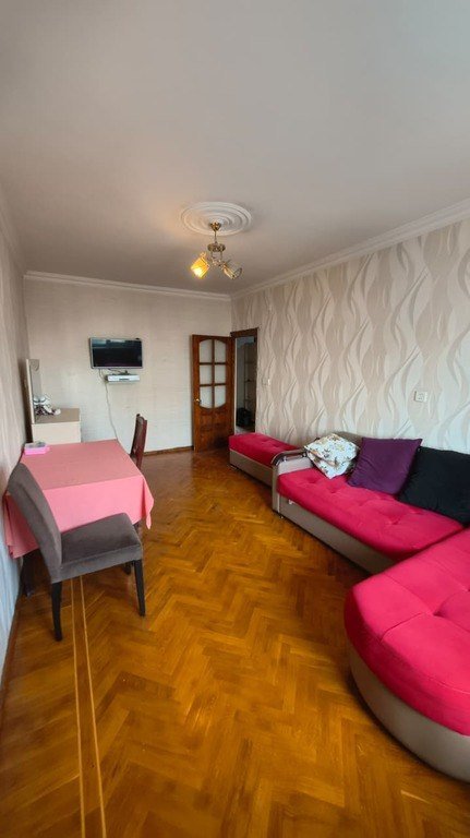 Satılır 3 otaqlı köhnə tikili, 96 m², Xalqlar dostluğu m.-2