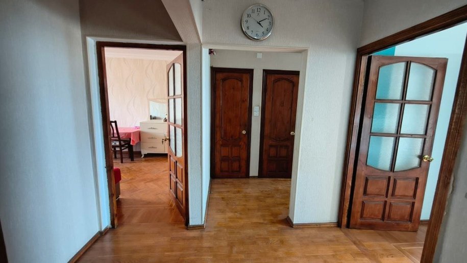 Satılır 3 otaqlı köhnə tikili, 96 m², Xalqlar dostluğu m.-5