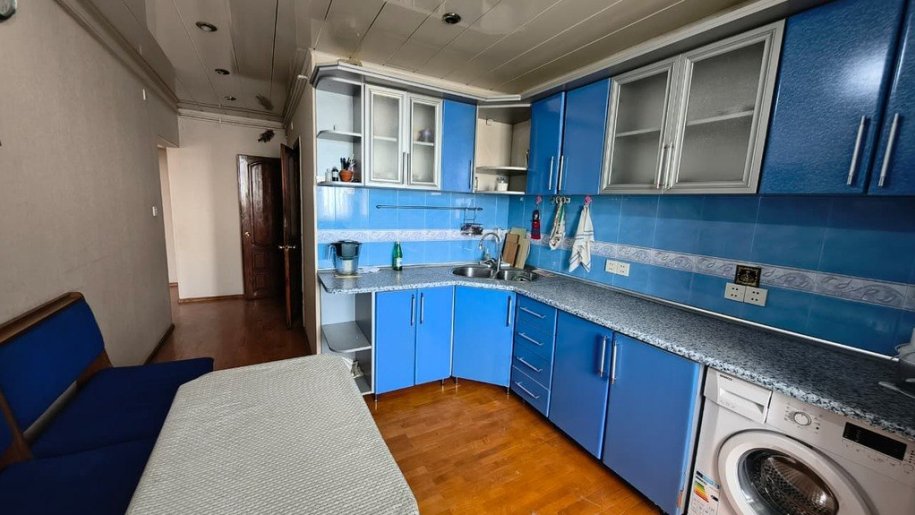 Satılır 3 otaqlı köhnə tikili, 96 m², Xalqlar dostluğu m.-11