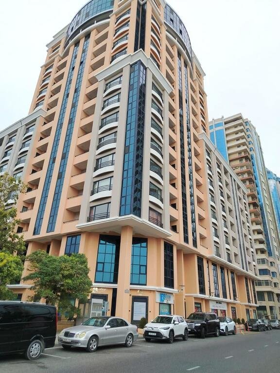 Kirayə verilir 4 otaqlı yeni tikili, 220 m², 28 May m.-2
