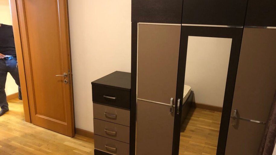 Kirayə verilir 4 otaqlı yeni tikili, 220 m², 28 May m.-19