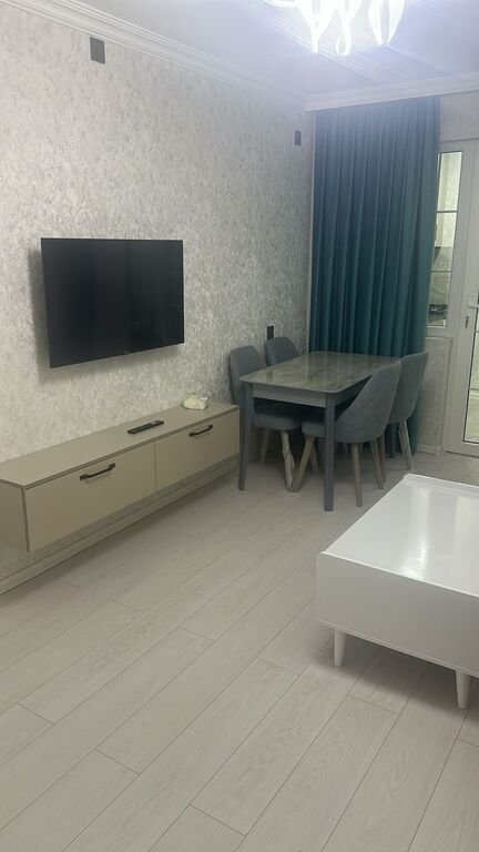 Kirayə verilir 3 otaqlı köhnə tikili, 65 m², Neftçilər m.-1