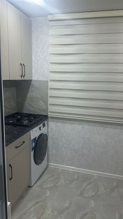 Kirayə verilir 3 otaqlı köhnə tikili, 65 m², Neftçilər m.-14