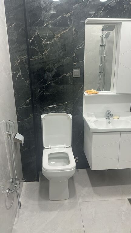 Kirayə verilir 3 otaqlı köhnə tikili, 65 m², Neftçilər m.-17