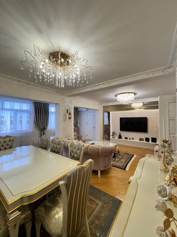 Satılır 4 otaqlı köhnə tikili, 140 m², Gənclik m.-2